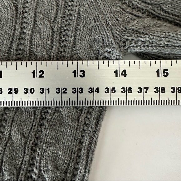American Eagle Womens Gray Cable Knit Pullover Sweater Small - Picture 6 of 9